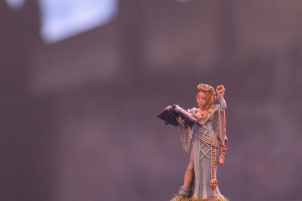 figurine magicienne