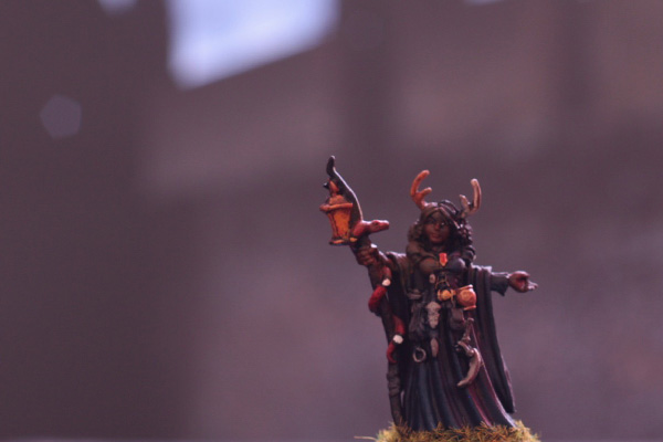 figurine magicienne
