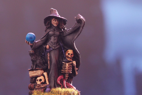 figurine sorcière